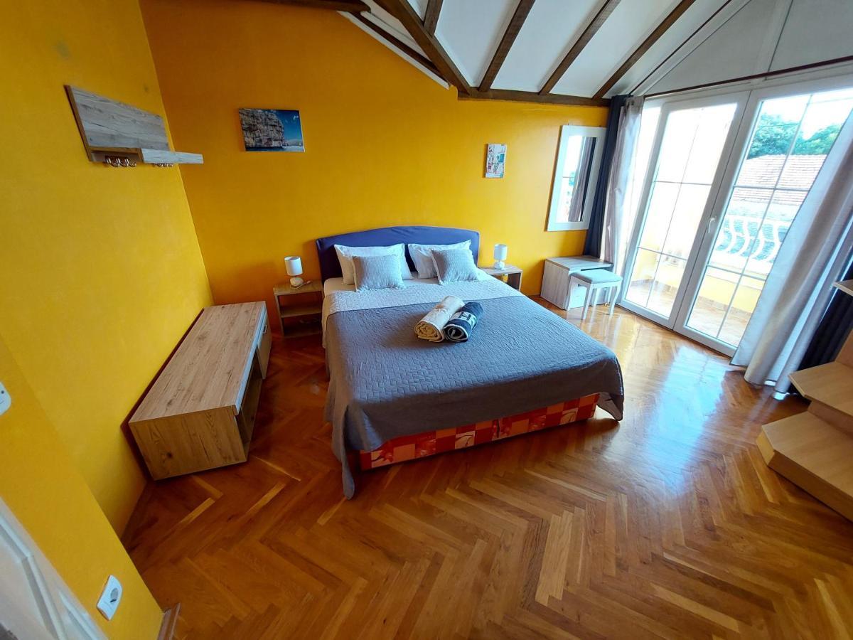 Holiday Home Sunce Dalmacije Mratovo Exterior photo